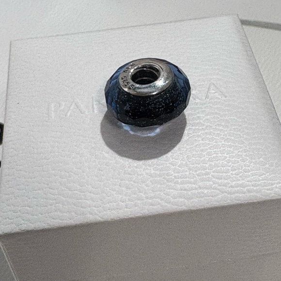 Pandora Charms - Picture 2 of 3